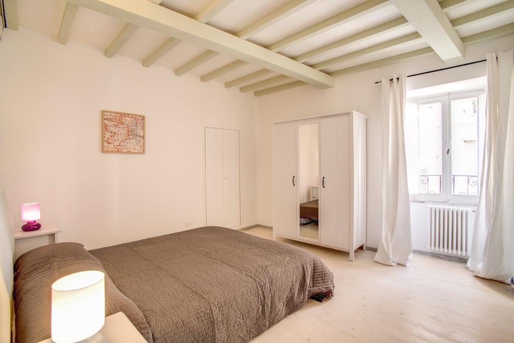 Three Bedroom Apartment Campo Dei Fiori Rome Ruang foto