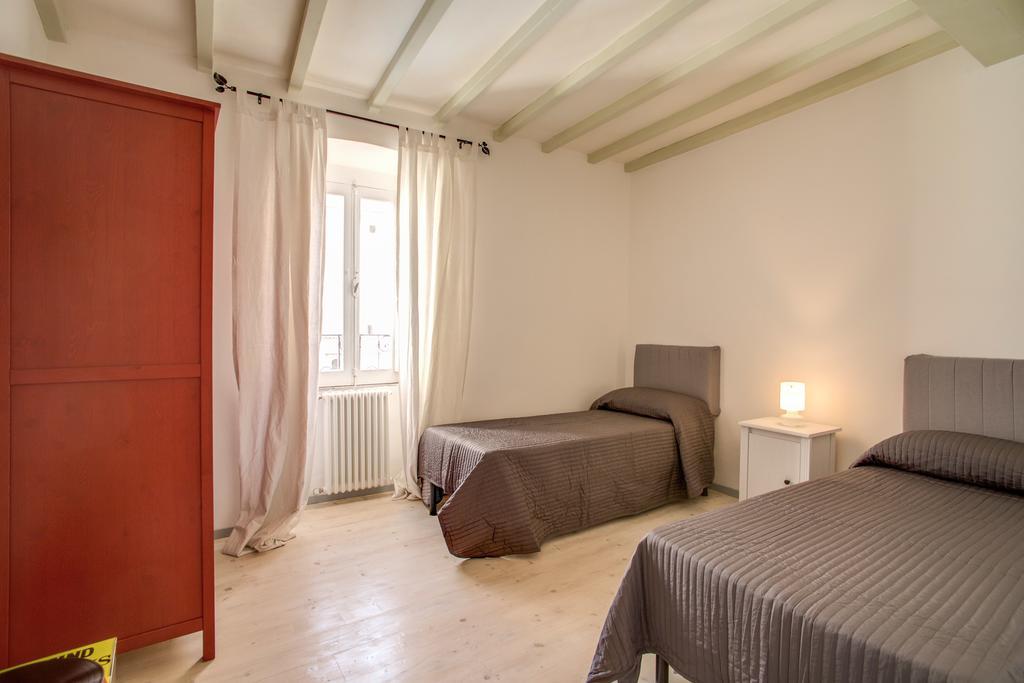 Three Bedroom Apartment Campo Dei Fiori Rome Ruang foto